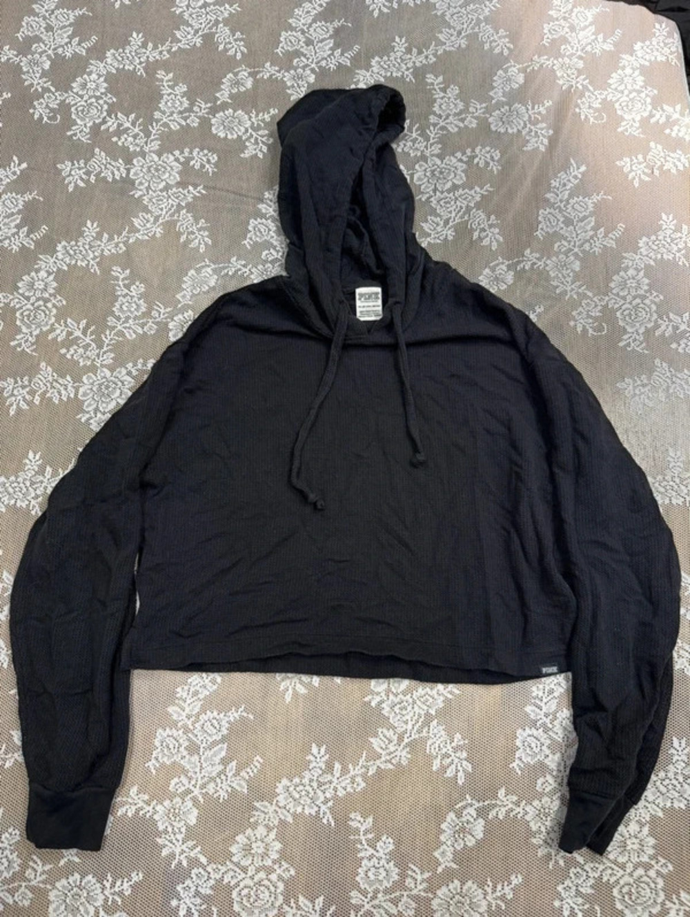black knitted pullover hoodie